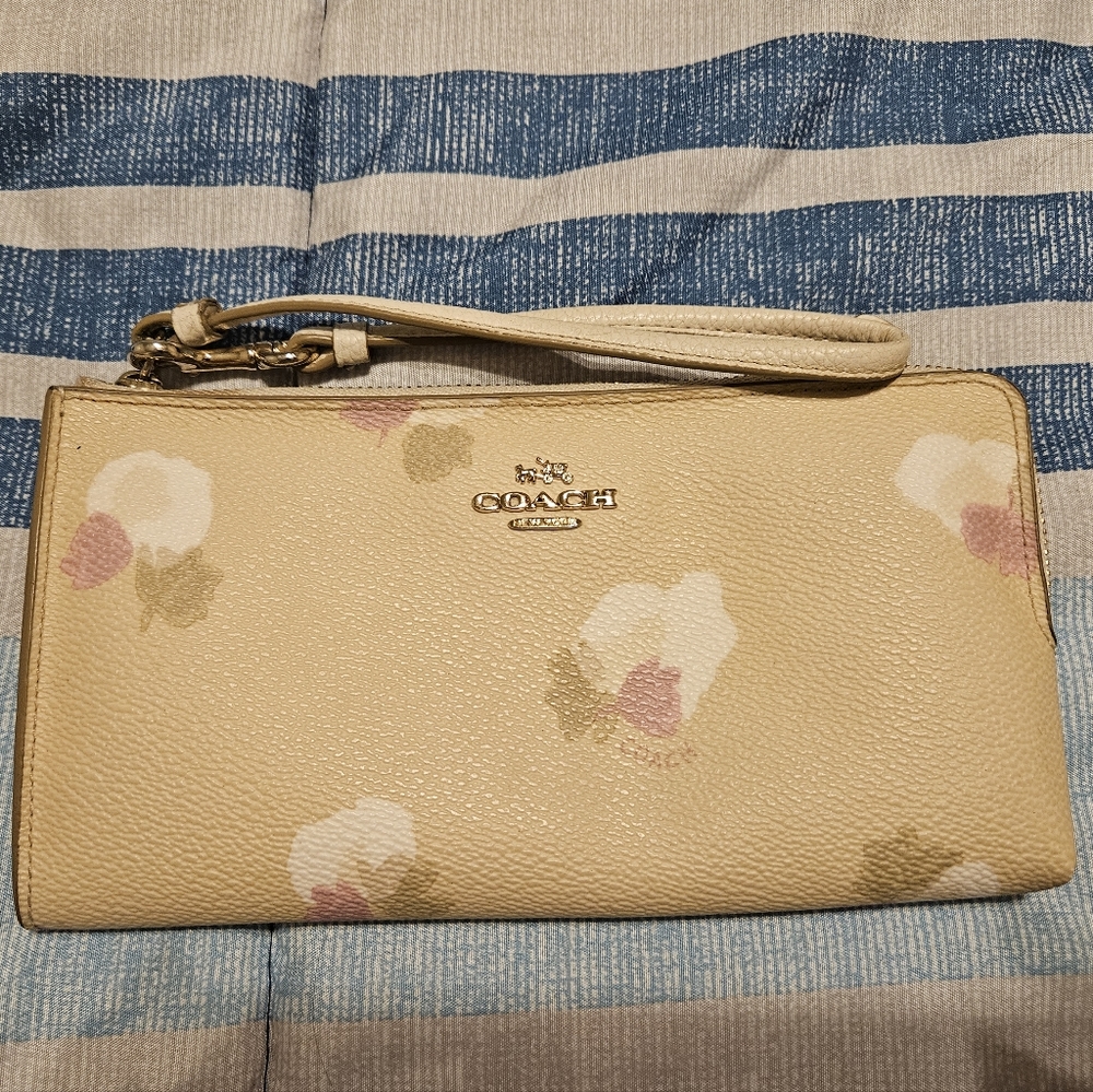 Coach Wrist Wallet